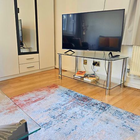 Bright & Spacious Home In Building With Lift, Right Next To Bayswater Station - Walk To Kensington Palace, Hyde Park, Little Venice & Notting Hill Лондон Екстер'єр фото