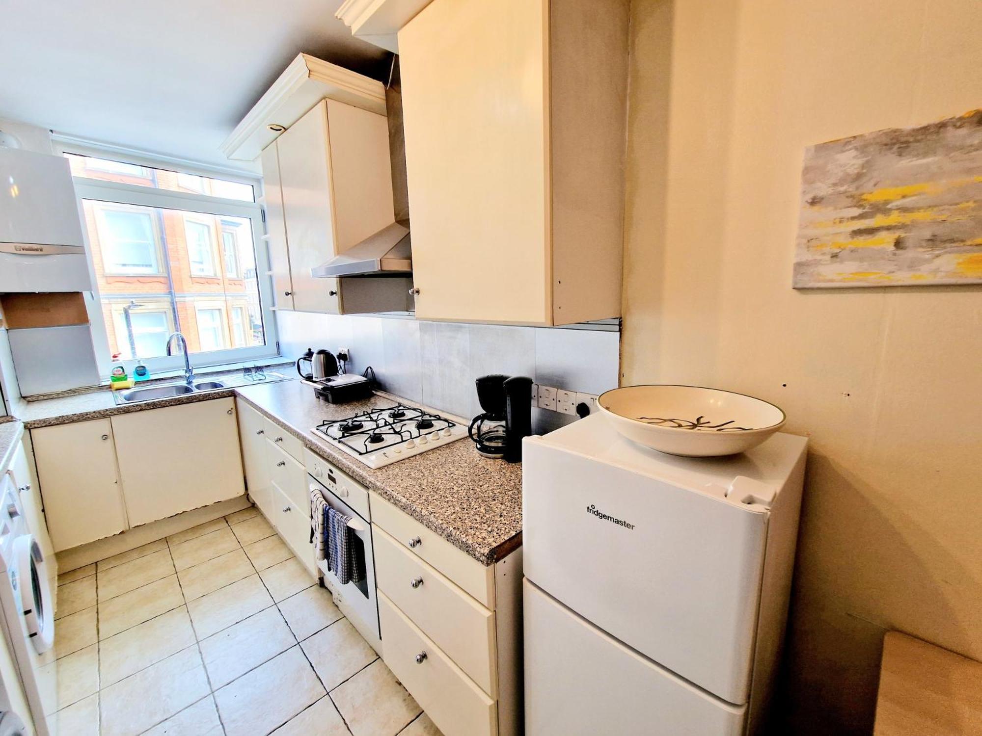 Bright & Spacious Home In Building With Lift, Right Next To Bayswater Station - Walk To Kensington Palace, Hyde Park, Little Venice & Notting Hill Лондон Екстер'єр фото